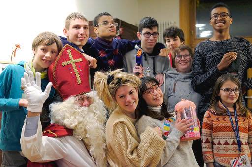 SAINT NICOLAS REND VISITE A NOS JEUNES APRES L’ATELIER CHANT